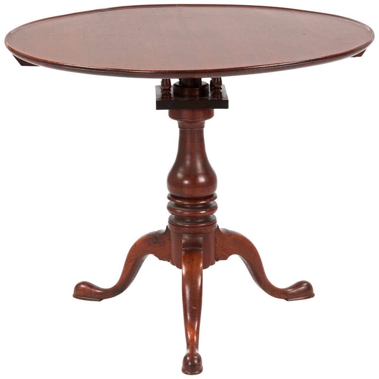 American Queen Anne Walnut Tilt Top Tea Table, Chester County