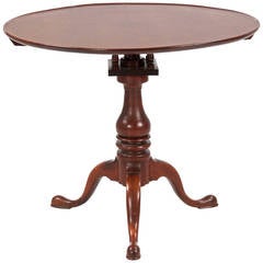 American Queen Anne Walnut Tilt Top Tea Table, Chester County, Pennsylvania