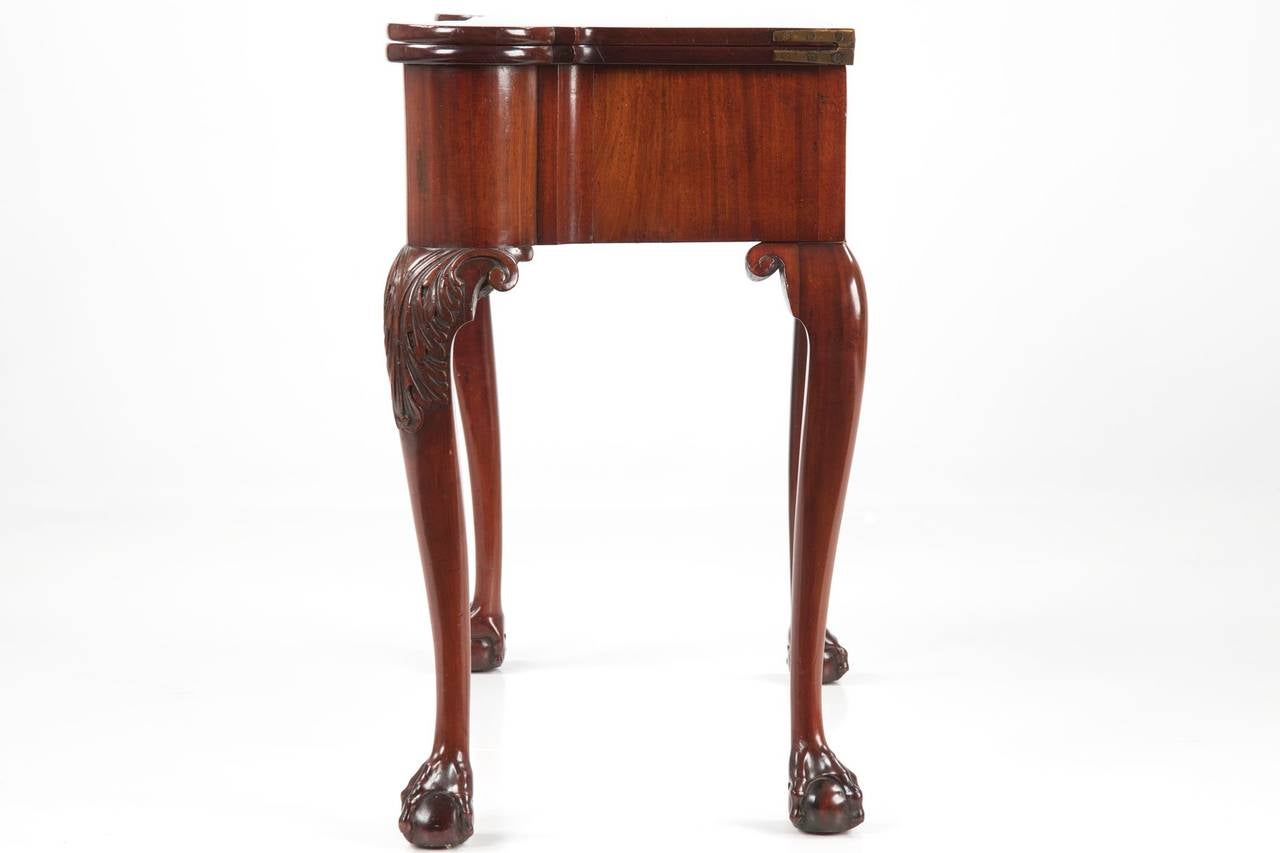 English George II Mahogany Ball & Claw Antique Game Table, 18th Century c. 1730 In Excellent Condition In Shippensburg, PA