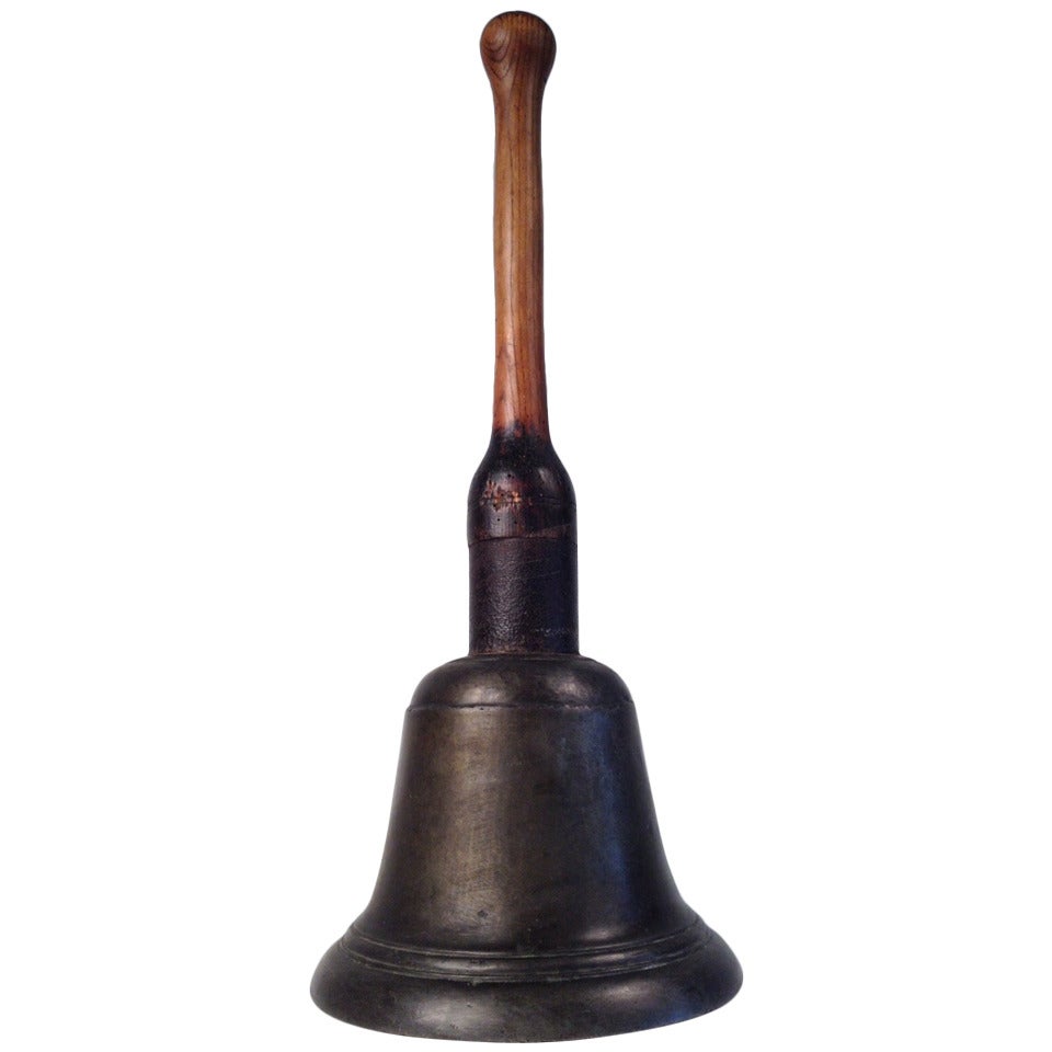 Rare Early Plantation Bronze Bell, 19th Century For Sale