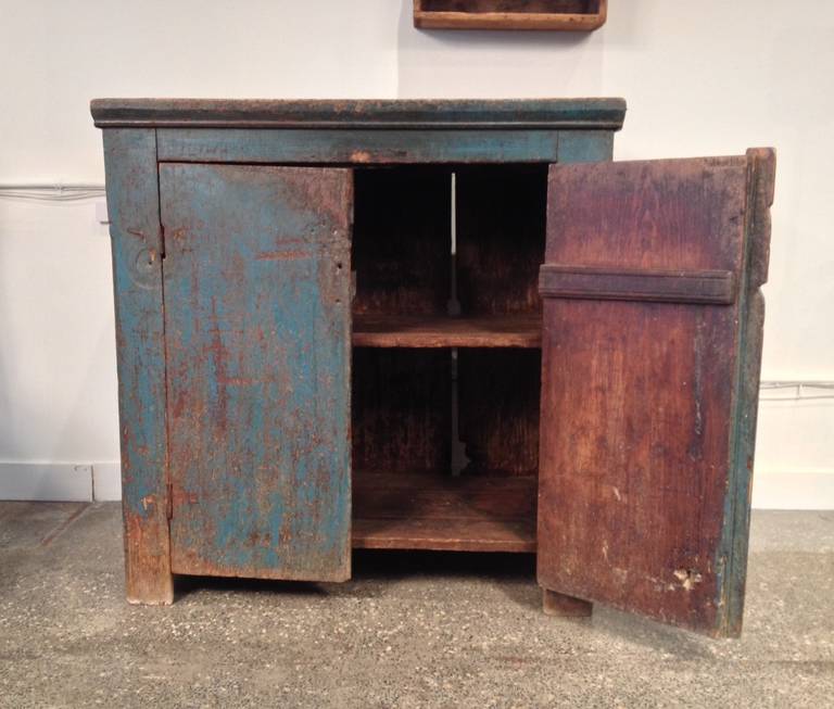 Primitive Early 19th Century Painted Cabinet For Sale