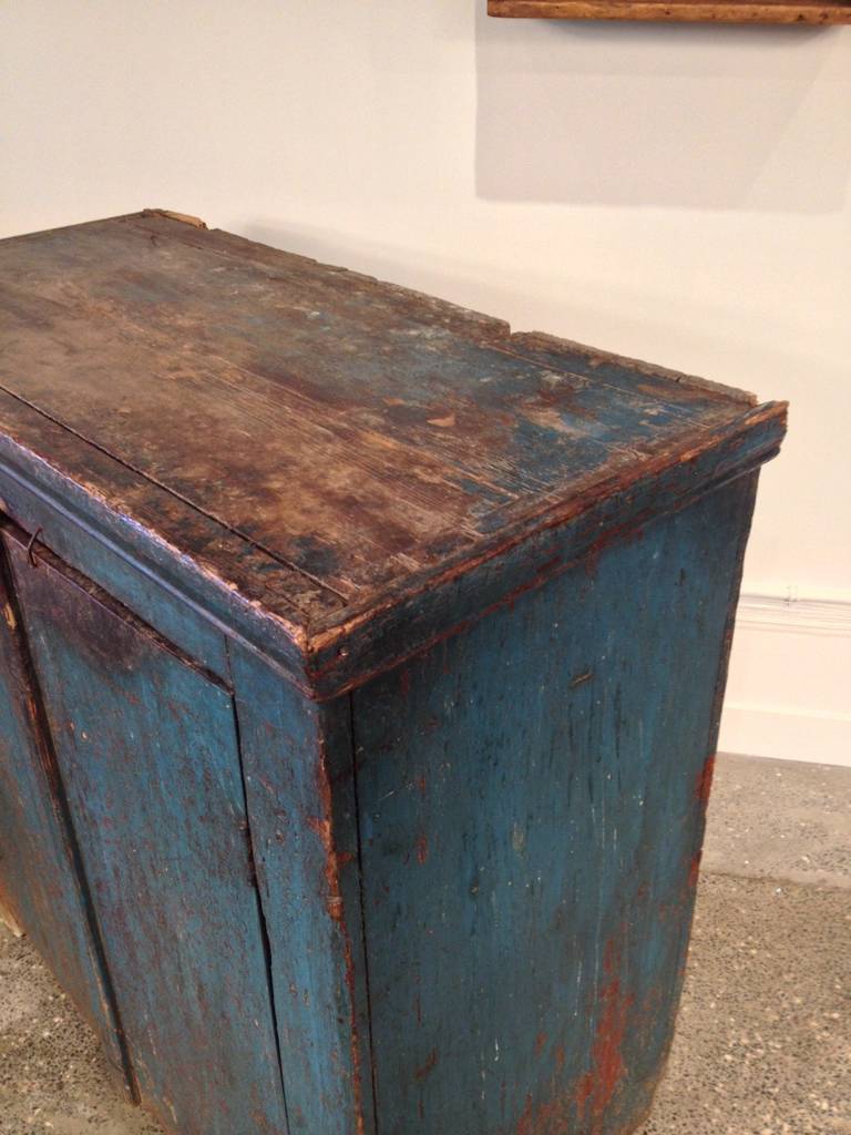 Early 19th Century Painted Cabinet For Sale 3