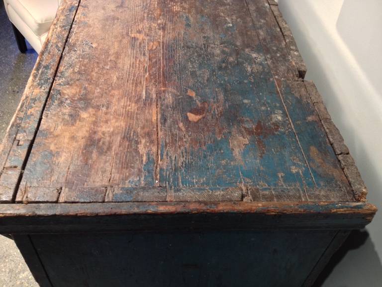 Early 19th Century Painted Cabinet For Sale 4