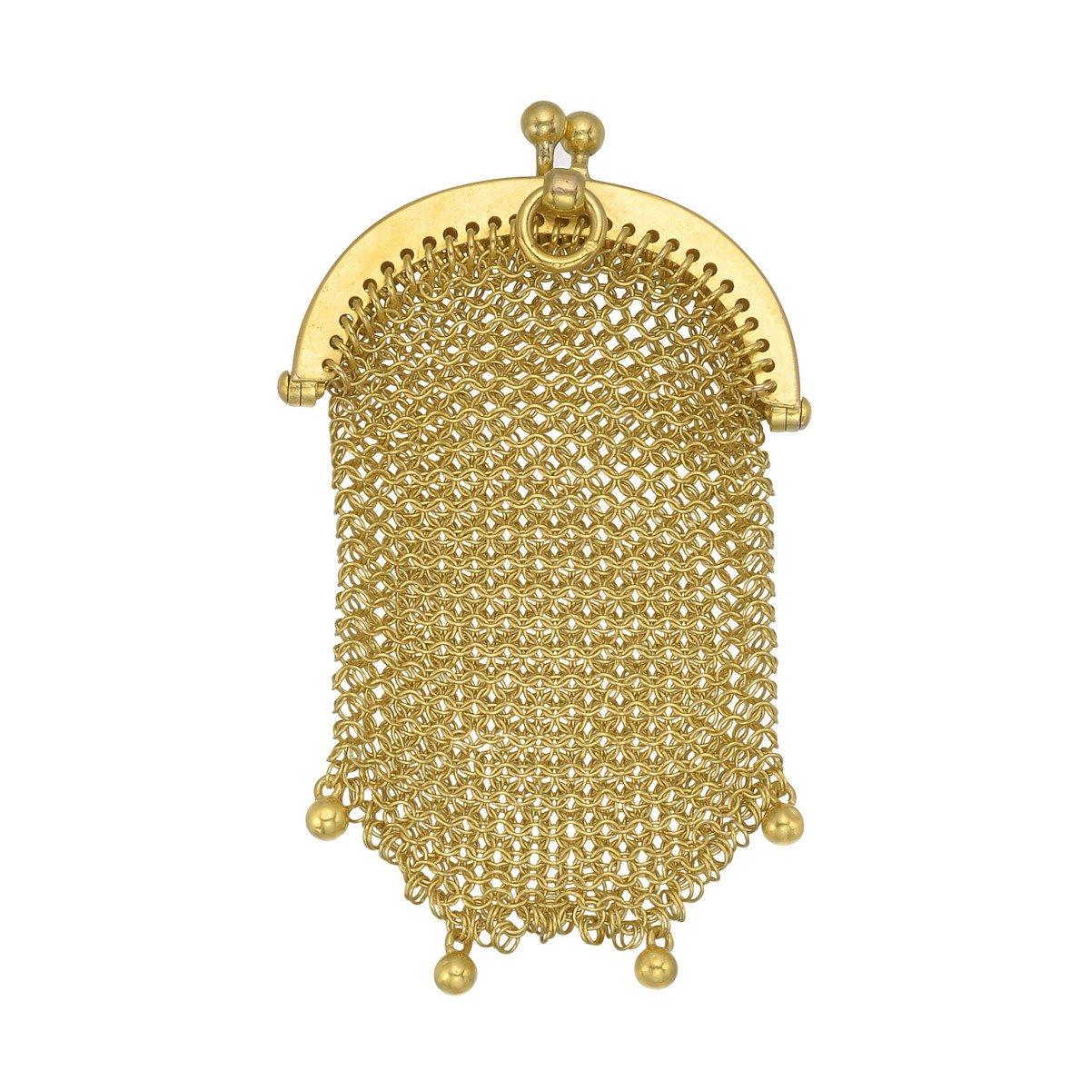 Small mesh coin purse pendant, in 18k yellow gold, with French marks. 2.7