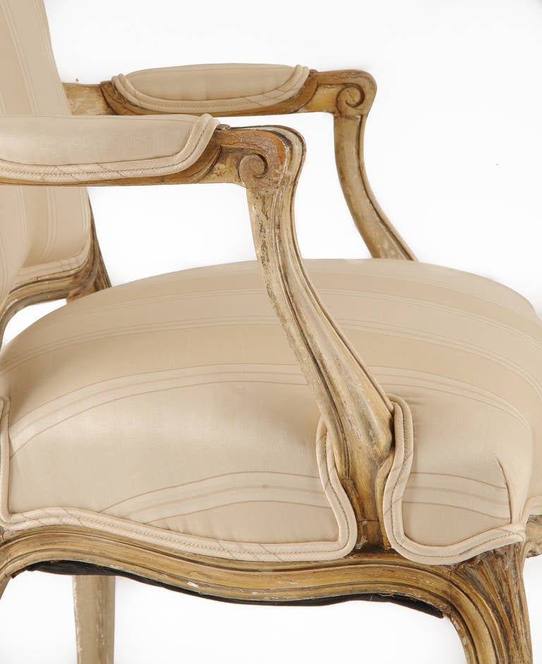 Louis XV.-Sessel aus dem 18. Jahrhundert im Zustand „Gut“ im Angebot in Carmel, CA