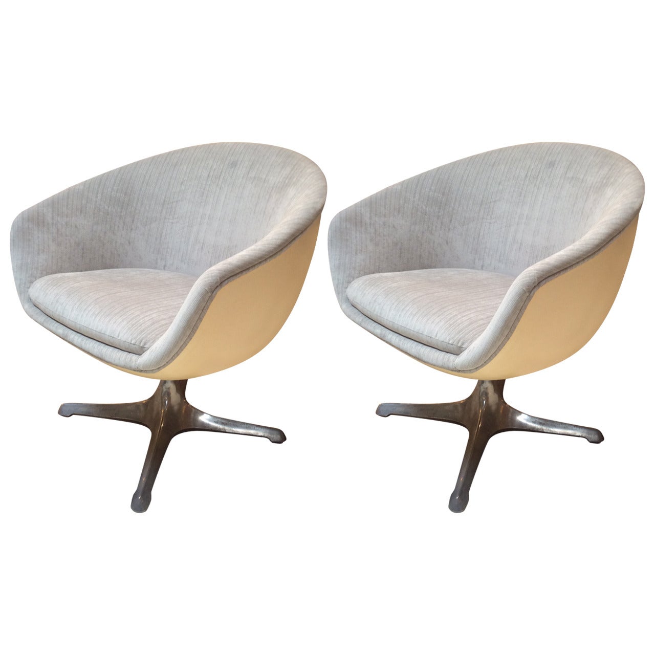 Pair of Mid Century Pod, Ball or Egg Swivel Chairs from the 1960s