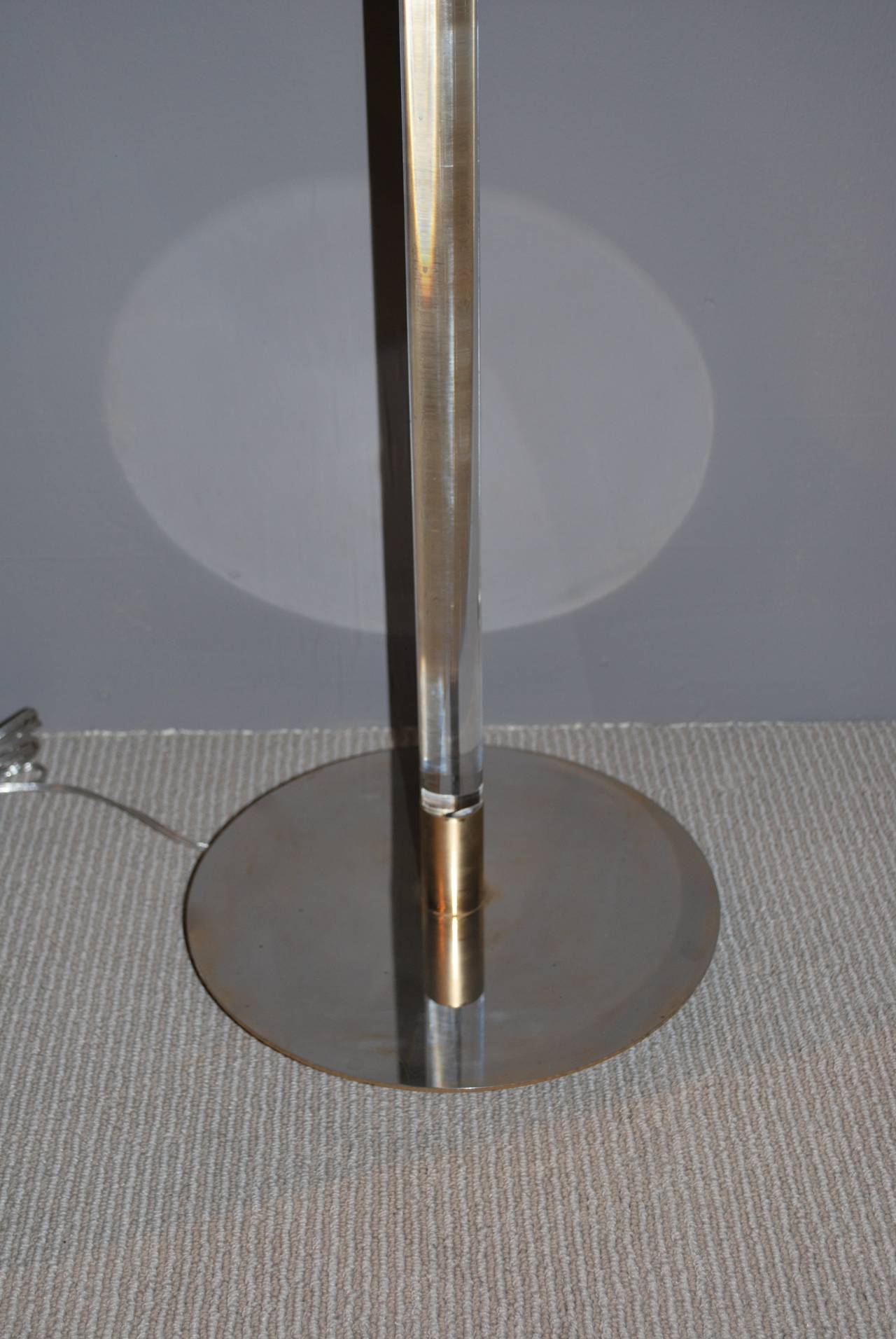Late 20th Century Brass and Lucite Italian Modern Floor Lamp, 1960s For Sale