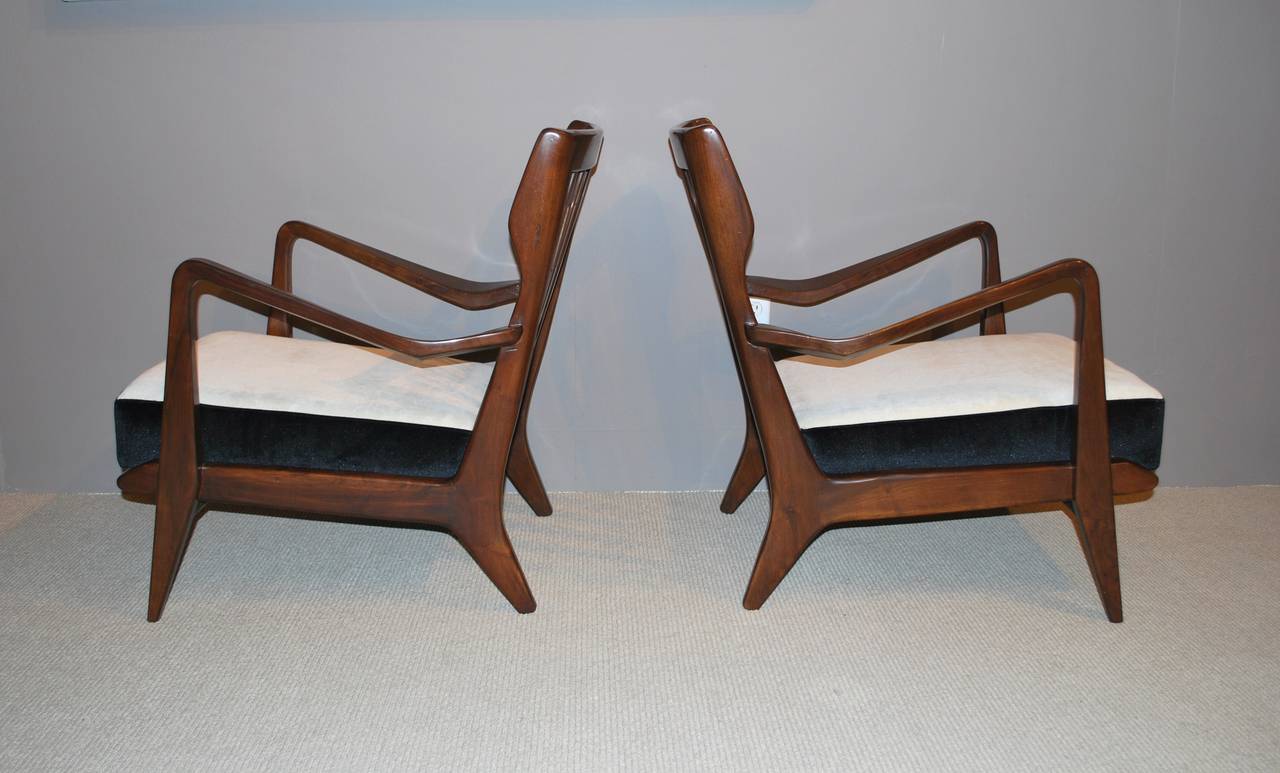 Pair of Gio Ponti Armchairs, Italy, 1950s In Excellent Condition In New York, NY