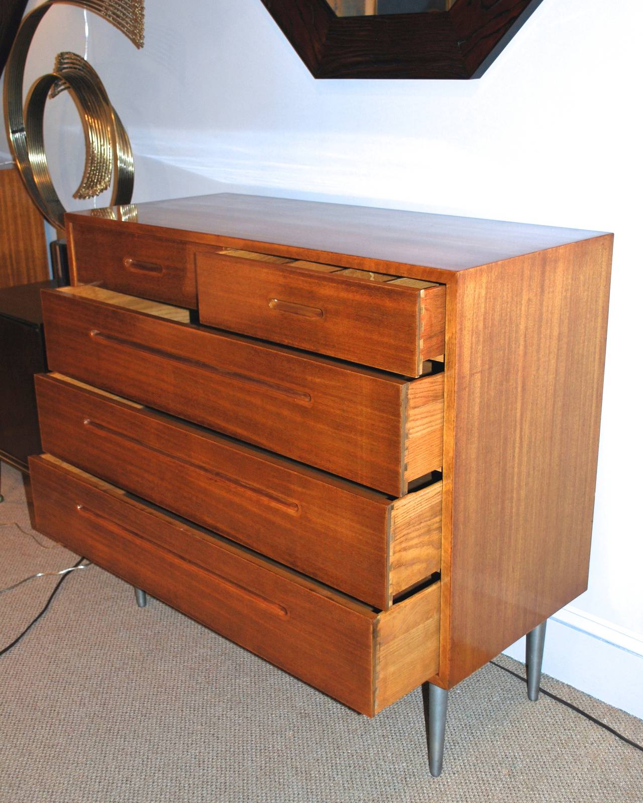 Pair of Gentleman's Chests by Edward Wormley for Dunbar Model No. 4450 In Excellent Condition In New York, NY