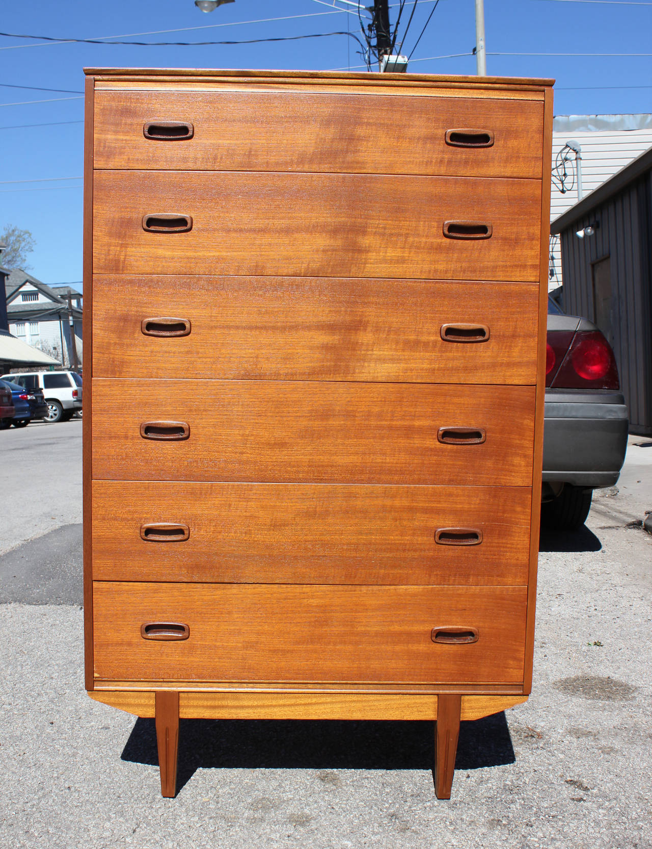 Great Danish Teak chest with 6 drawers. Chest has a great flamed grain to it and is in excellent vintage condition.