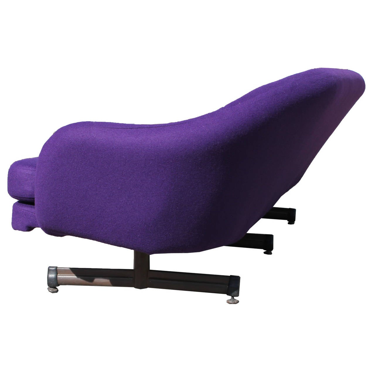 Bold Danish Space Age Sofa in Purple Divina Wool In Excellent Condition In Houston, TX