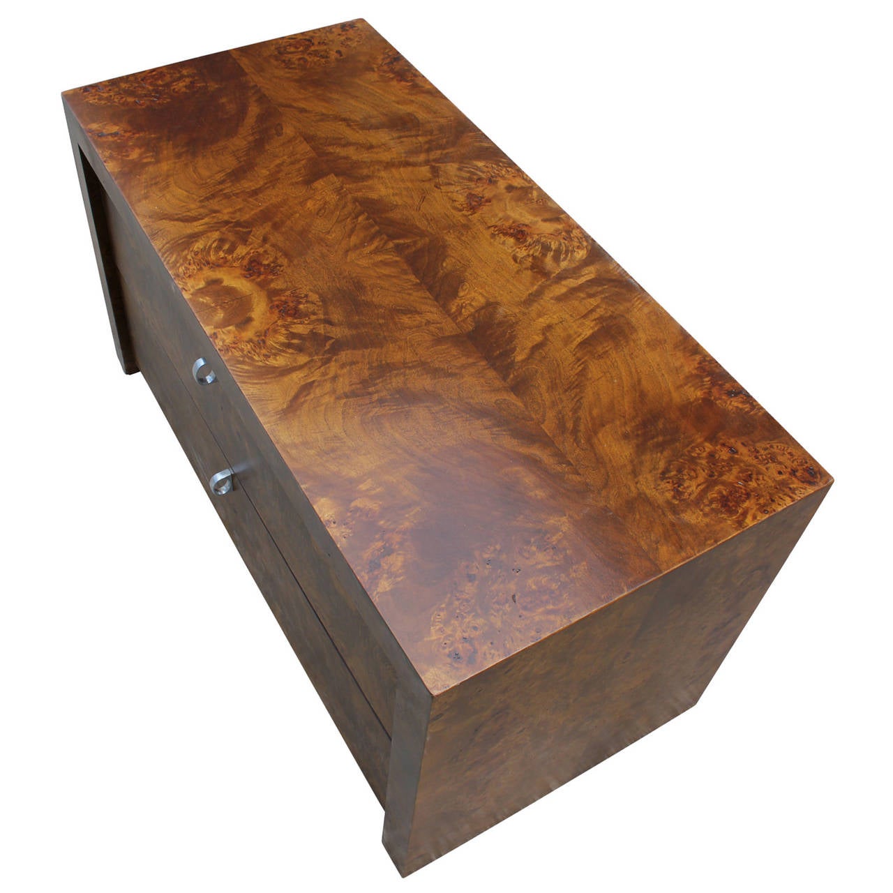 Stunning Small Burl Wood Chest Nice Hardware In Excellent Condition In Houston, TX