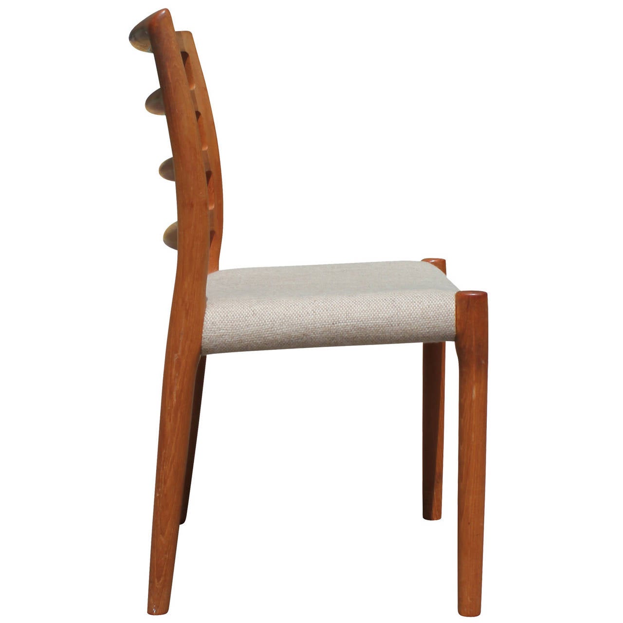 Lovely Set of Four Teak JL Moller Danish Dining Chairs In Excellent Condition In Houston, TX