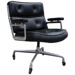 Superbe chaise longue moderne du milieu du siècle Herman Miller Eames Time Life Lounge Chair