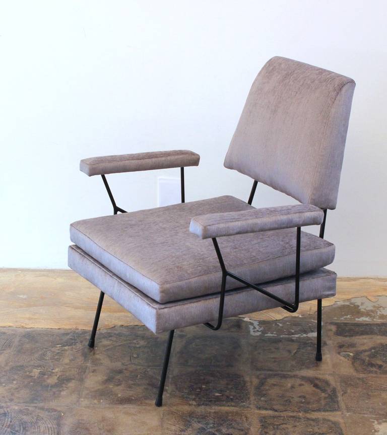 Mid-20th Century Sleek Pair of Restored 1950s Italian Side Chairs