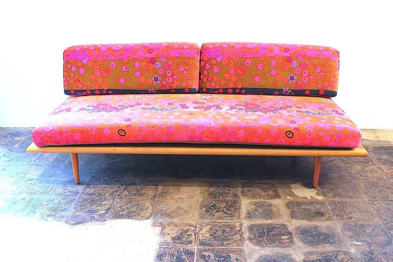 Early George Nelson daybed reupholstered in vintage Jack Lenor Larsen velvet! Incredible piece of furniture to make any room pop! Made by Herman Miller in early 1950s. The fabric is vintage and in excellent vintage condition.