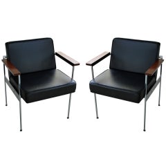 Pair of George Nelson Armchairs in Black Leather and Chrome for Herman Miller