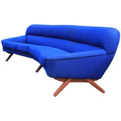 Spektakulär geschwungenes Illum Wikkelsø Style Dänisches Sofa