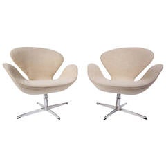 1960s Arne Jacobsen Swivel and Tilt Swan Chairs by Fritz Hansen