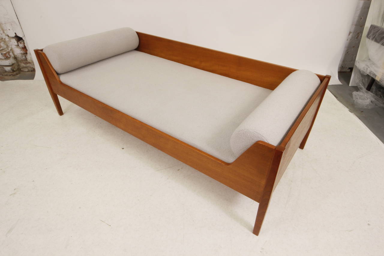dinesen daybed