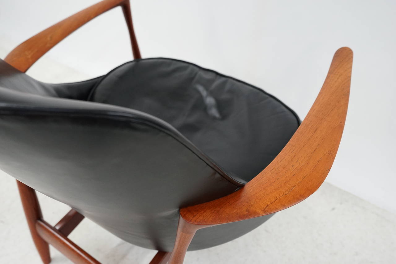 Danish Rare Original Teak and Leather Elizabeth Chair by Ib Kofod-Larsen For Sale