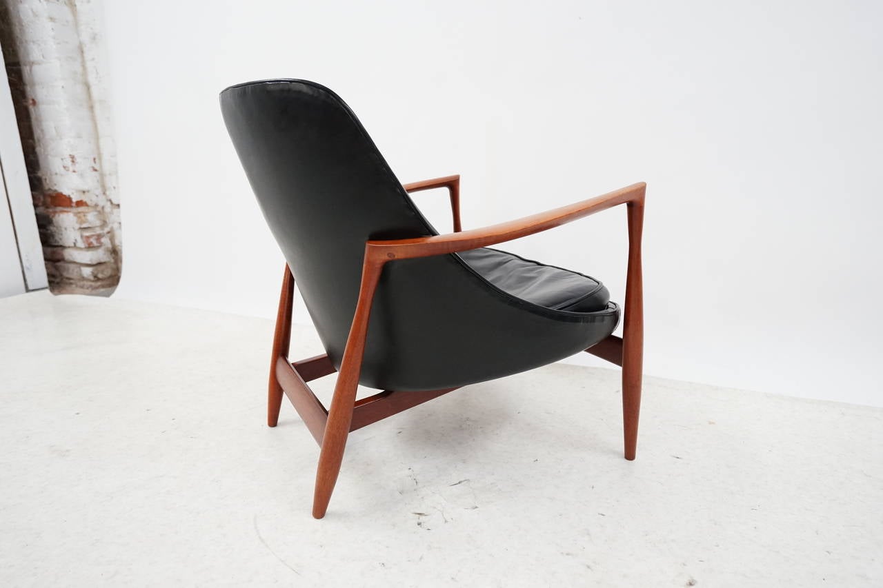 Rare Original Teak and Leather Elizabeth Chair by Ib Kofod-Larsen In Excellent Condition For Sale In Los Angeles, CA
