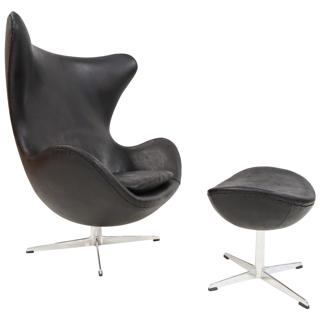 Early Arne Jacobsen Leather Egg Chair with Ottoman by Fritz Hansen For Sale