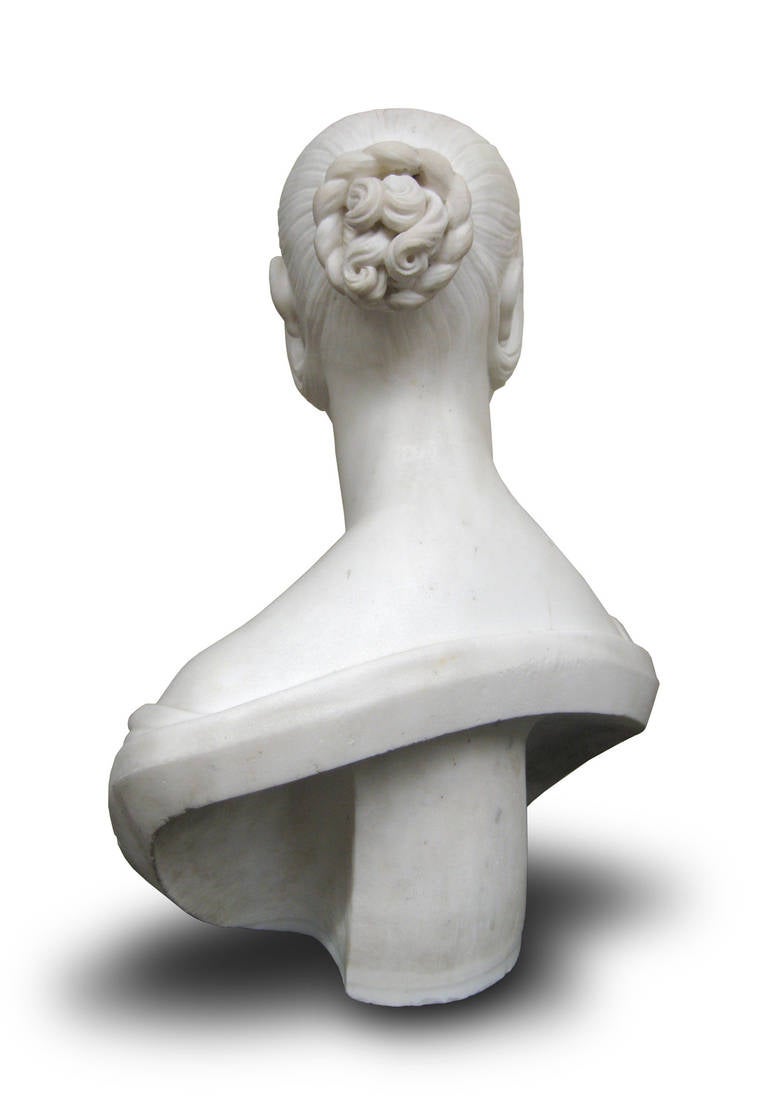Hand-Carved 19th Century Marble Bust of English Noble Woman For Sale