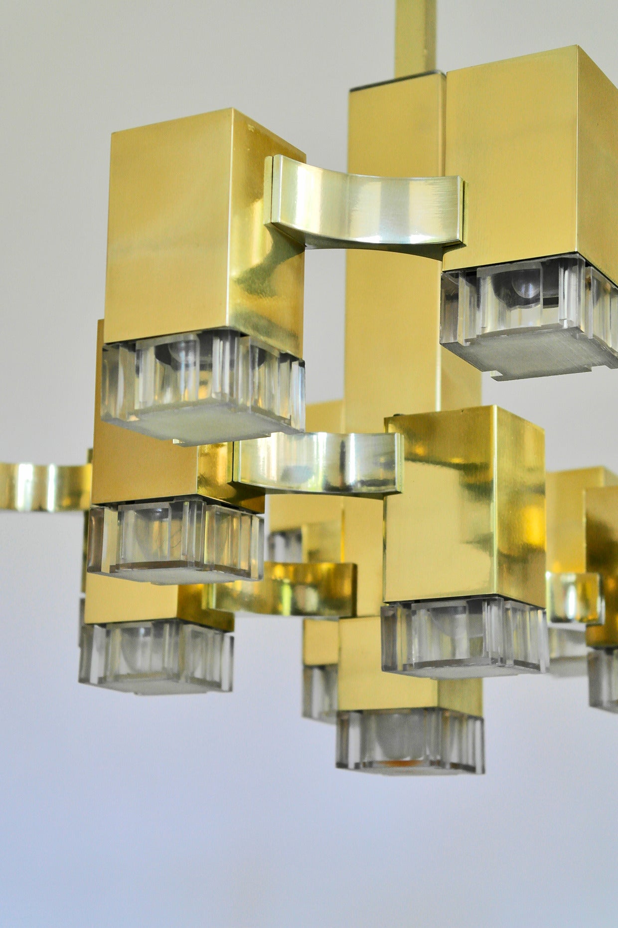 Mid-Century Modern Midcentury Gold and Brass Sciolari Cube Burst Chandelier, 1960s