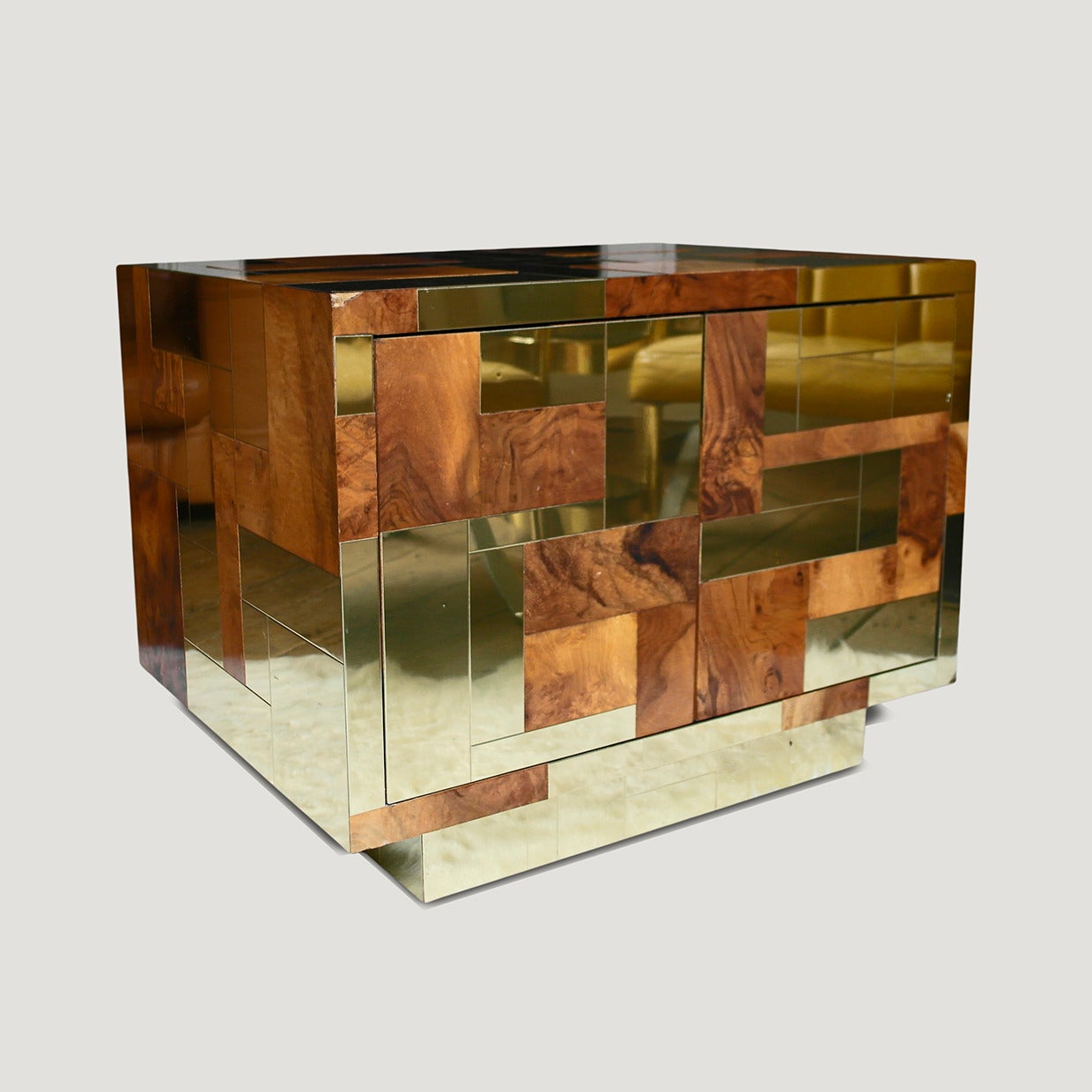 Mid-Century Modern Paul Evans Cityscape Bar Cabinet in Brass and Burl