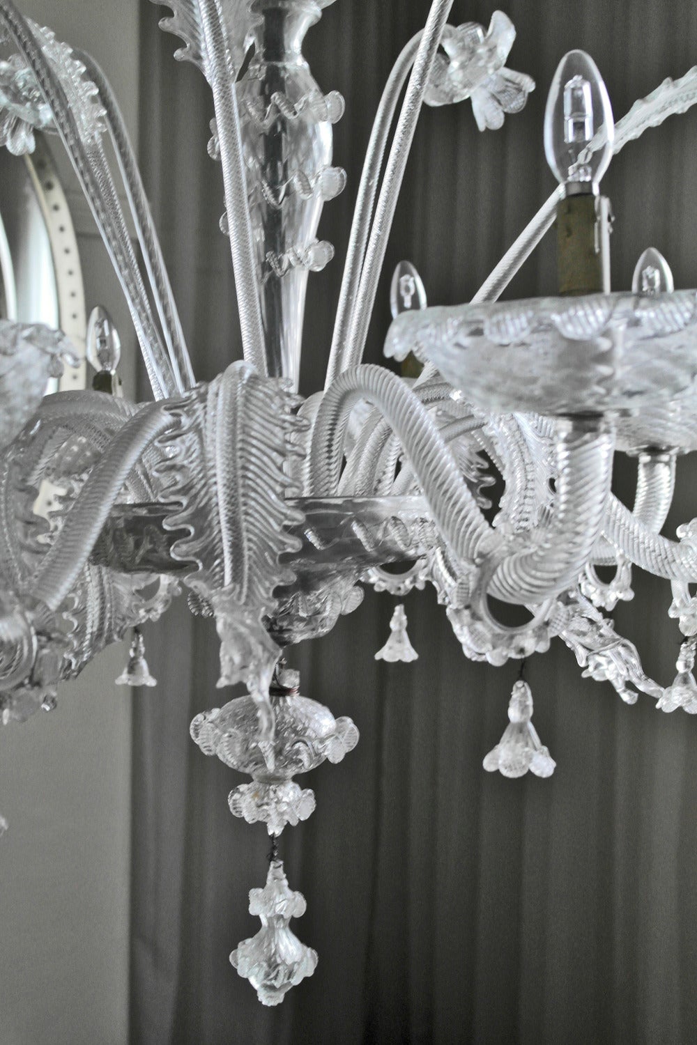 Magnificent 1950's Large Venetian Murano Glass Chandelier For Sale 2