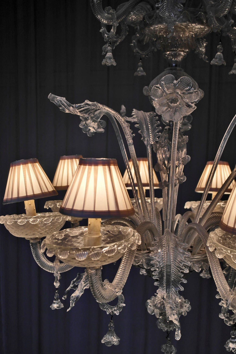 Italian Magnificent 1950's Large Venetian Murano Glass Chandelier For Sale