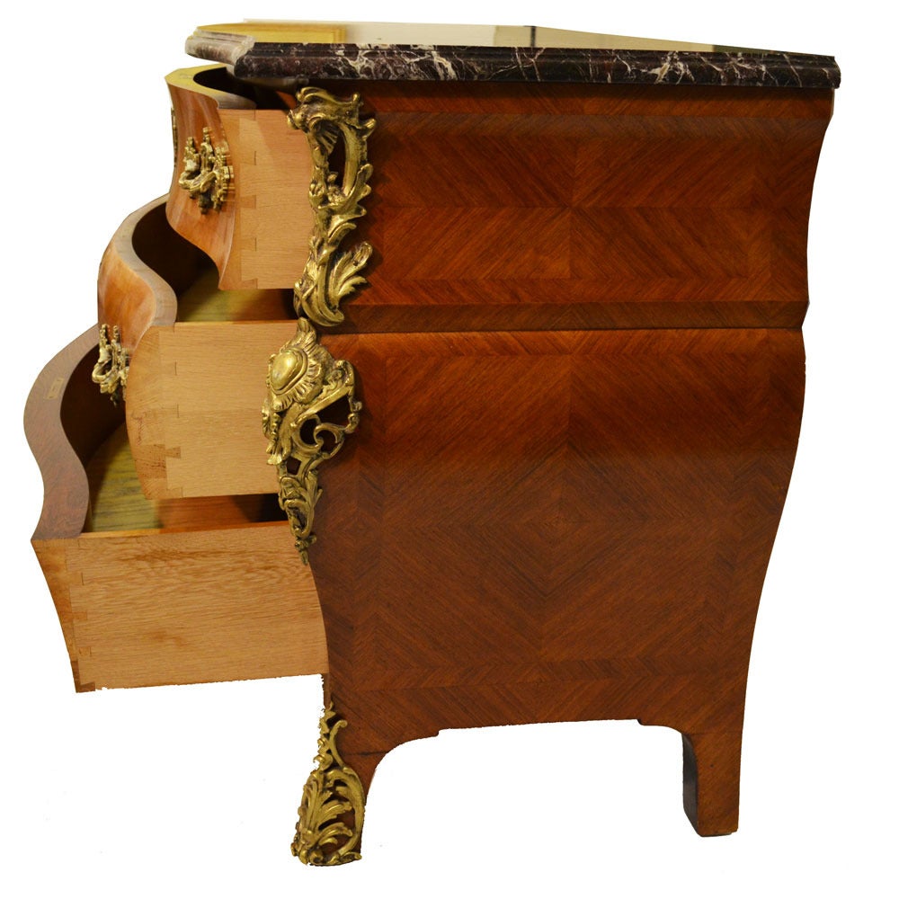 Louis XV Bombay Commode In Good Condition For Sale In Lawrenceburg, TN