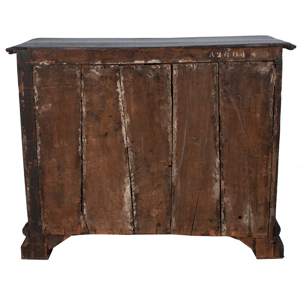 Italian Walnut Buffet, circa 1780 For Sale 2