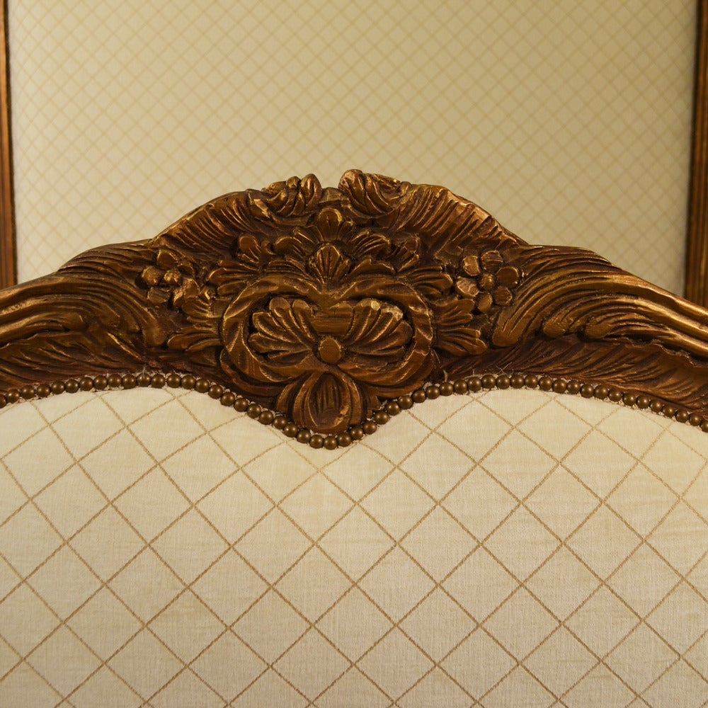 Louis XVI King-Size Bed In Good Condition For Sale In Lawrenceburg, TN