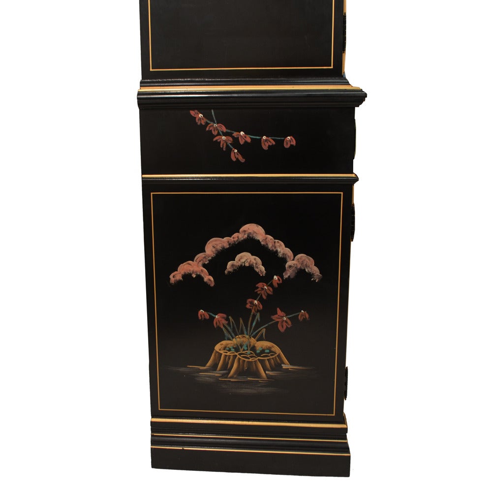 Chinoiserie Black Lacquered Breakfront Cabinet In Good Condition In Lawrenceburg, TN