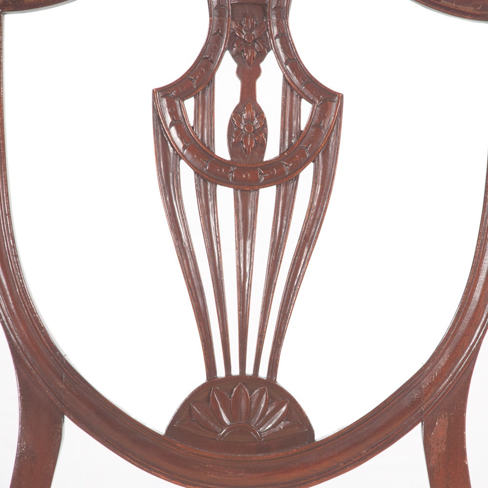 Mid-20th Century Set of 6 Sheraton-Style Dining Chairs For Sale