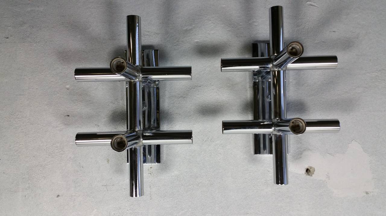 Pair of Lightolier Chrome Tube Sconces, 1970s Space Age, Atomic For Sale 4