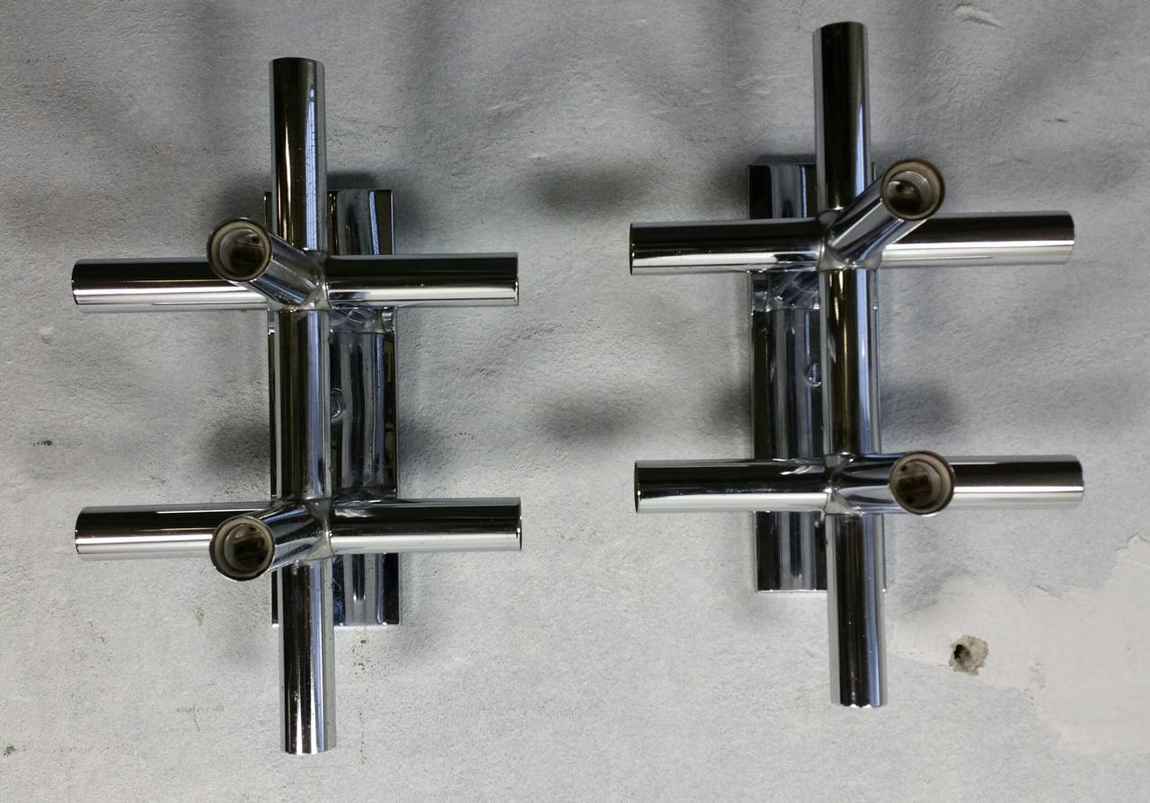 Pair of Lightolier Chrome Tube Sconces, 1970s Space Age, Atomic For Sale 3