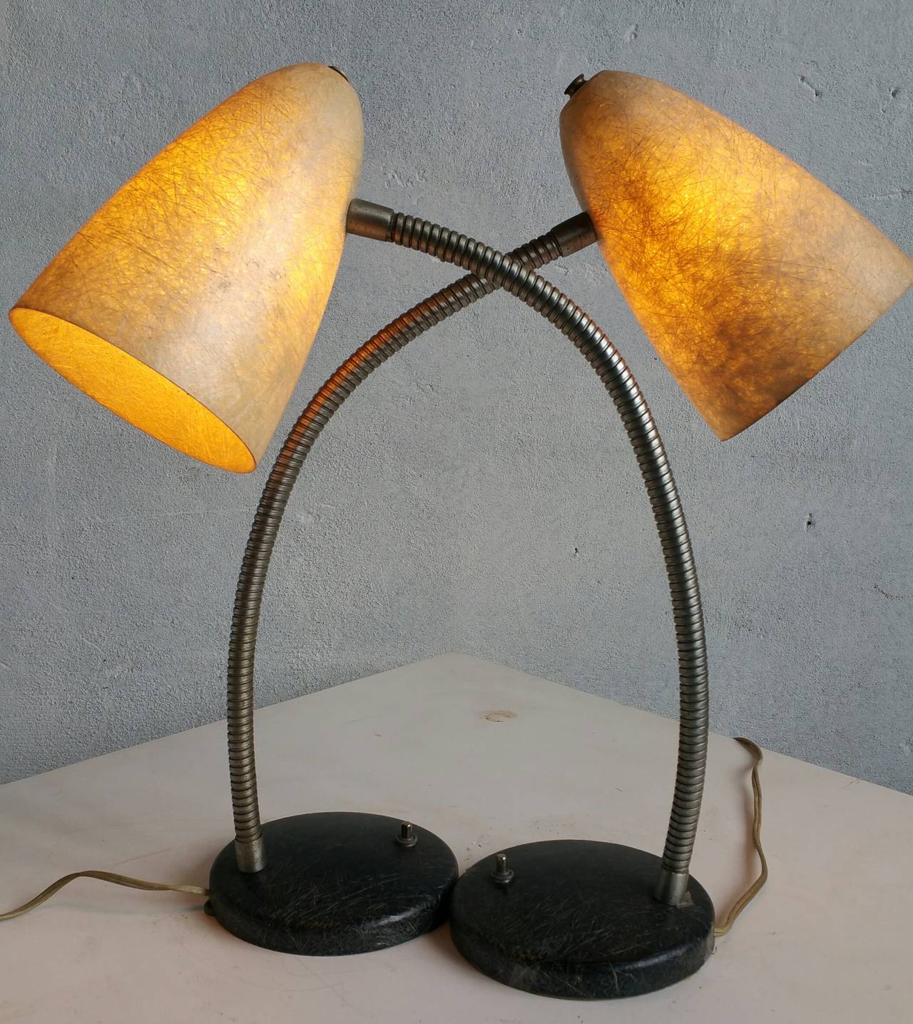 Pair Mid Century Modern Spun Fiberglass Gooseneck Lamps, In Good Condition In Buffalo, NY