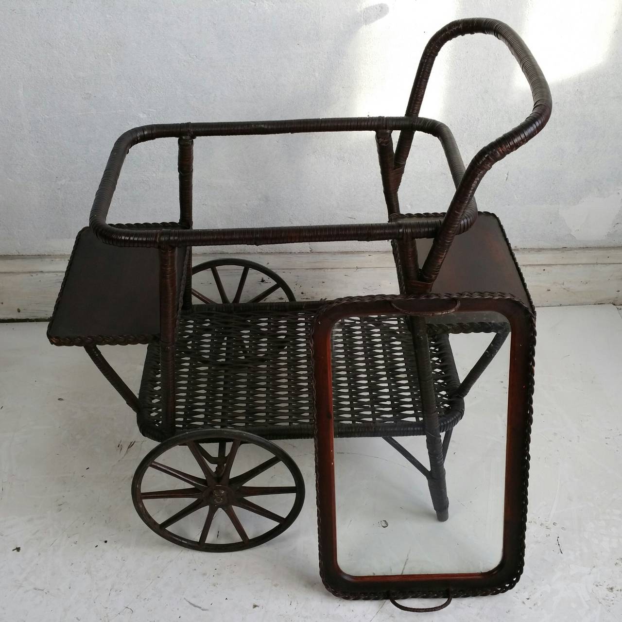 Unknown Modernist Wicker Tea Trolly or Bar Cart, Early 1900s