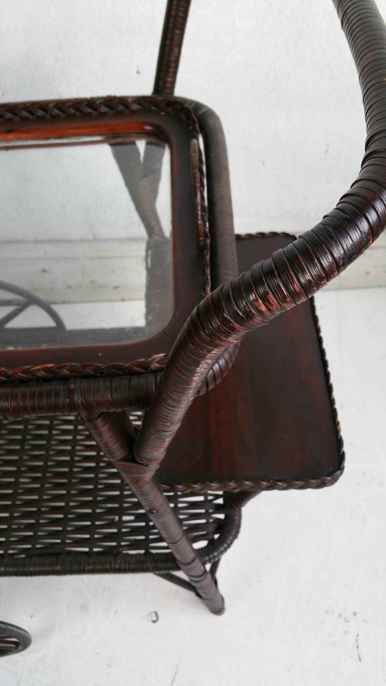 Modernist Wicker Tea Trolly or Bar Cart, Early 1900s 2