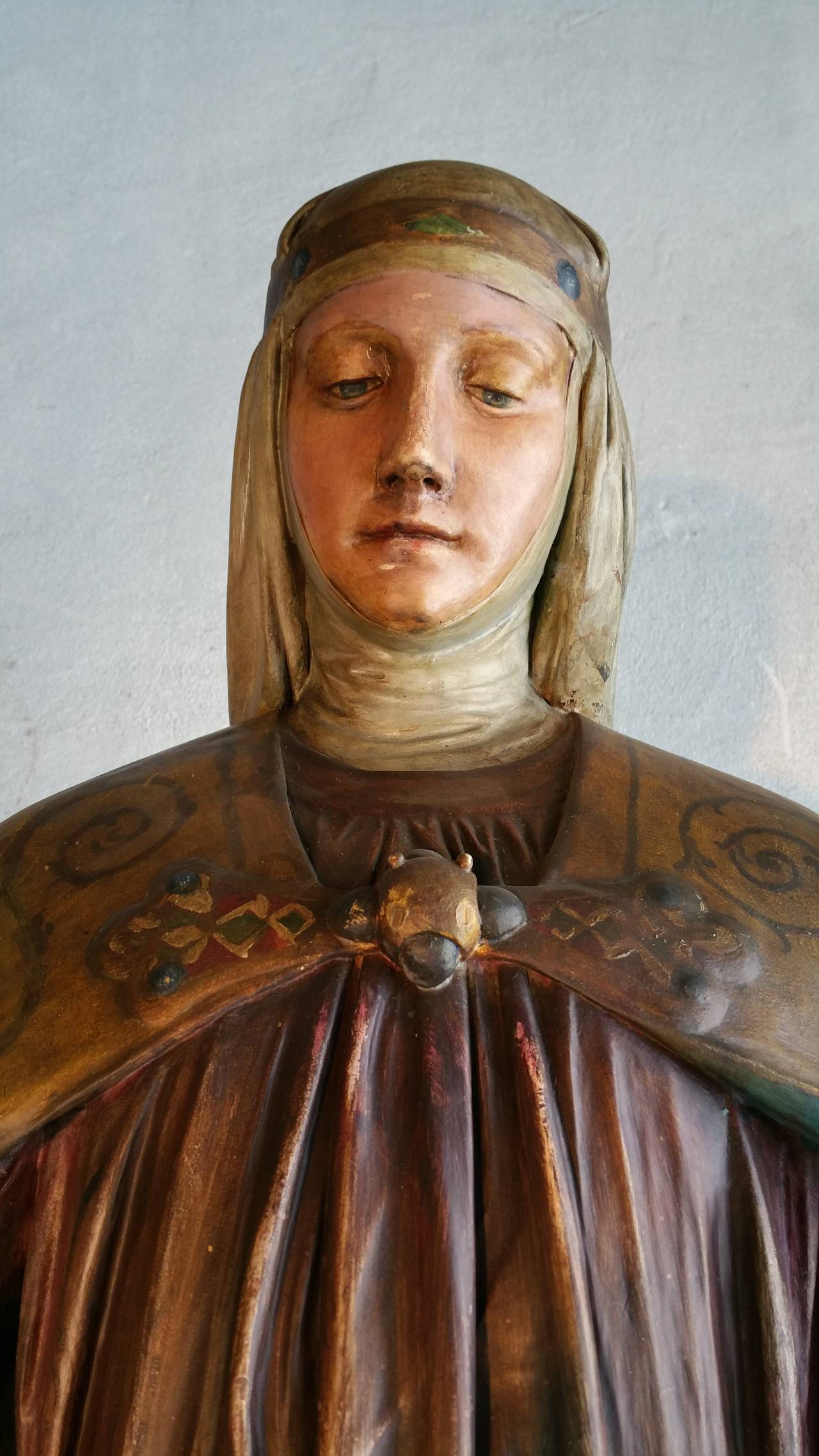 Rare Carved Wood Statue of Saint Elizabeth, Buffalo 1895 H. Schmitt 3