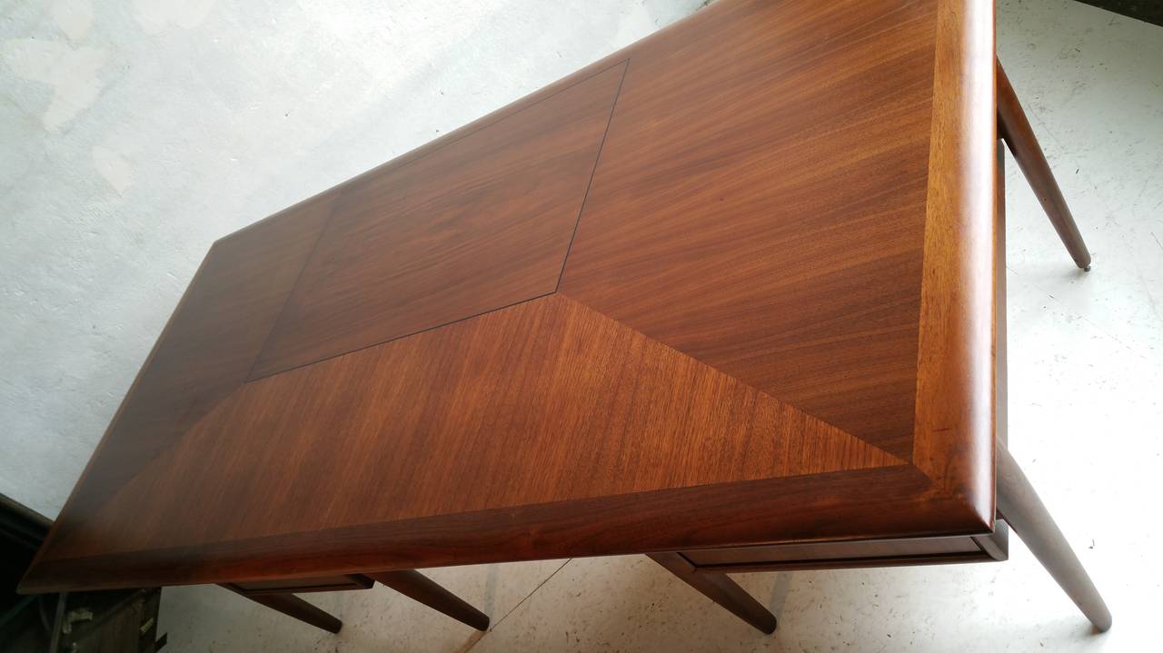 American Danish Executive Desk by Stow Davis in the Manner of Jens Risom In Excellent Condition In Buffalo, NY
