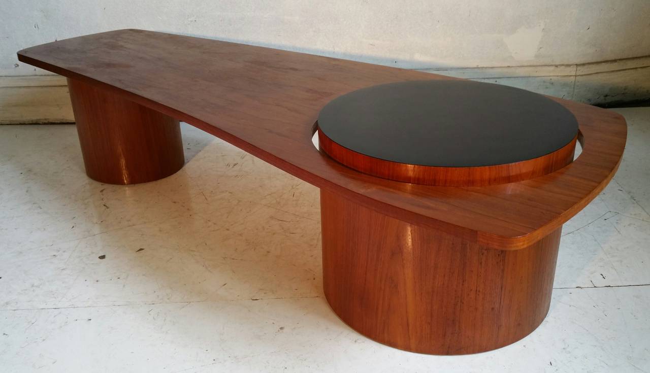 rs associates coffee table