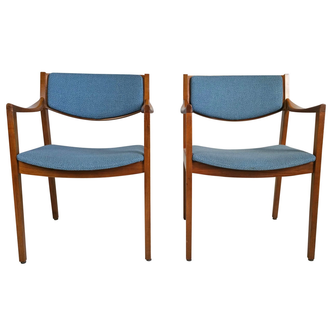 Pair of Mid-Century Modern Gunlock Arm Chairs in the Jens Risom Style
