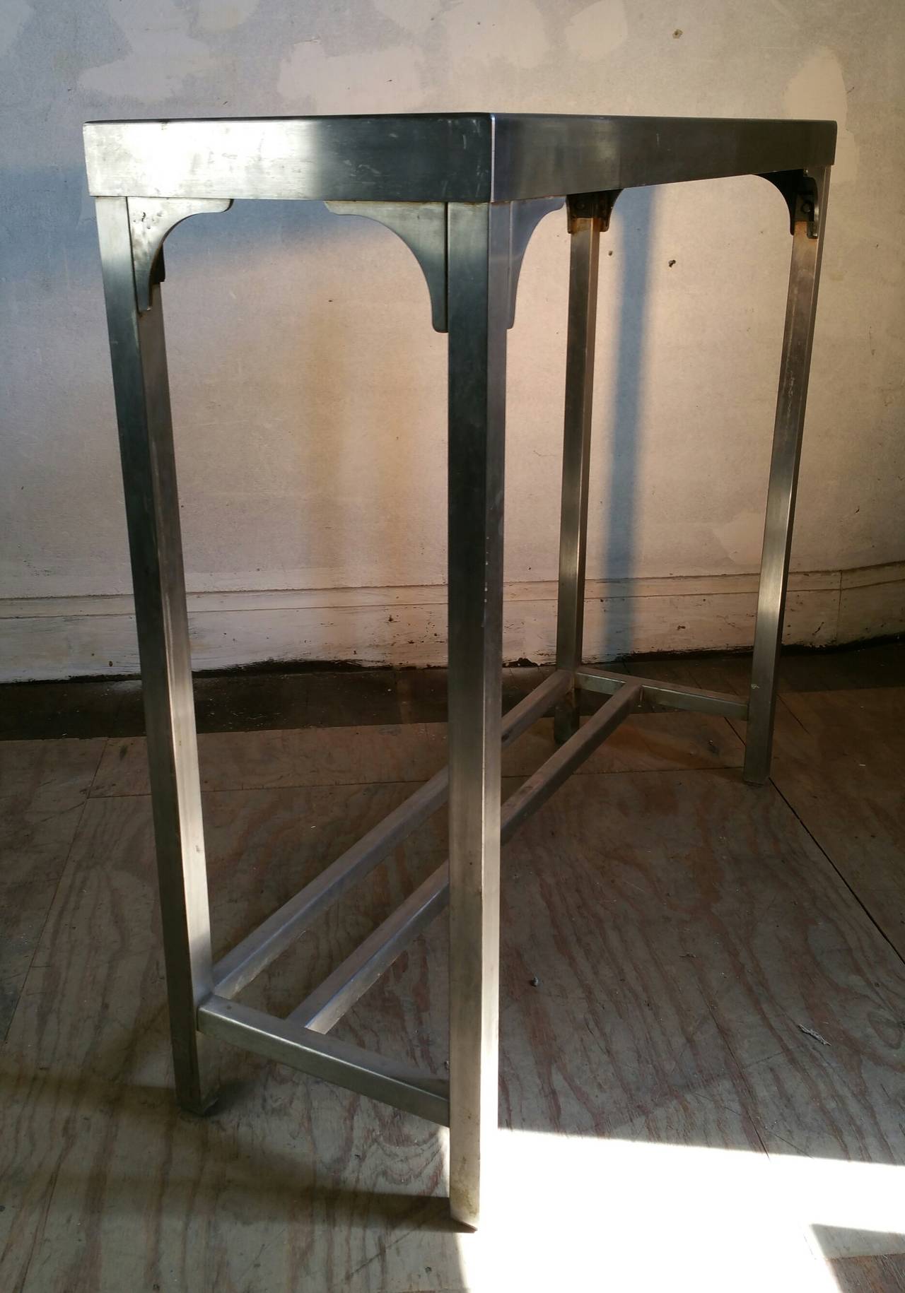 Art Deco Machine Age Stainless Steel Console Table or Desk In Good Condition In Buffalo, NY