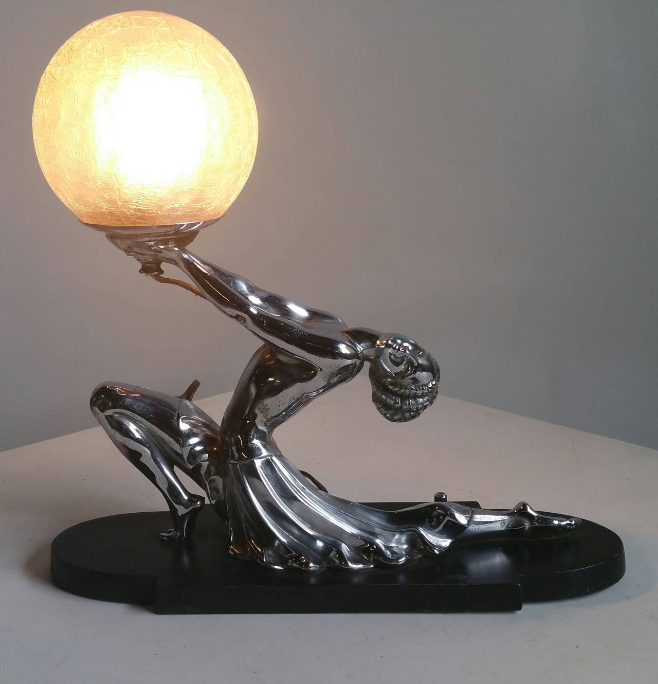 Ronson Egyptian Moon Art Deco Figural Polished Chrome Lamp 2