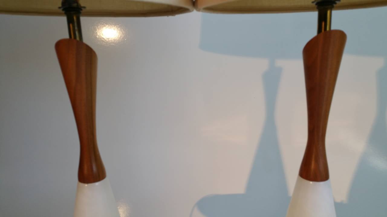 Italian Pair of Quartz and Teak Mid-Century Modern Table Lamps