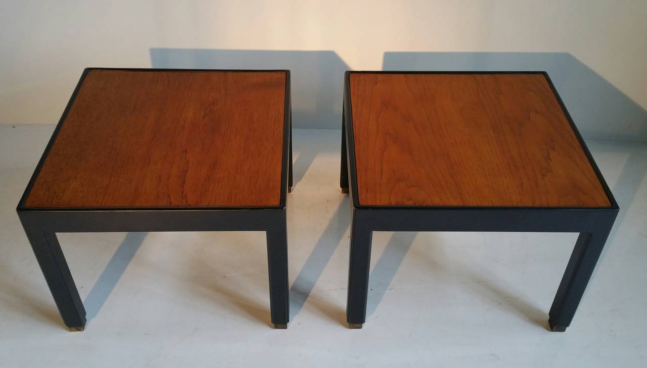 Pair of Modernist Black Lacquer and Walnut Side Tables or Stands In Good Condition In Buffalo, NY